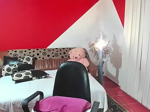 Soffy Skye online show from November 2025 04:15:01 AM