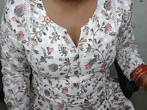 Snapshot of bold_naina chatting on October 2025 04:53:02 AM bold naina online show from October 2025 04:53:02 AM