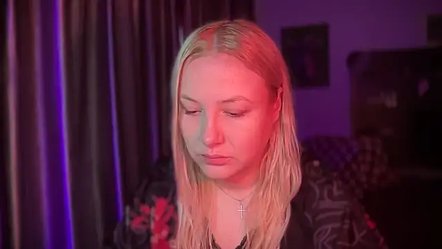 BikiHellena online show from December 2025 05:23:01 AM