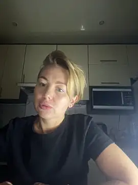 MartaLuna  online show from November 2025 03:33:02 PM