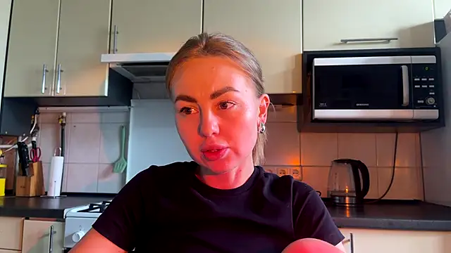 MartaLuna  online show from June 2026 02:32:01 PM