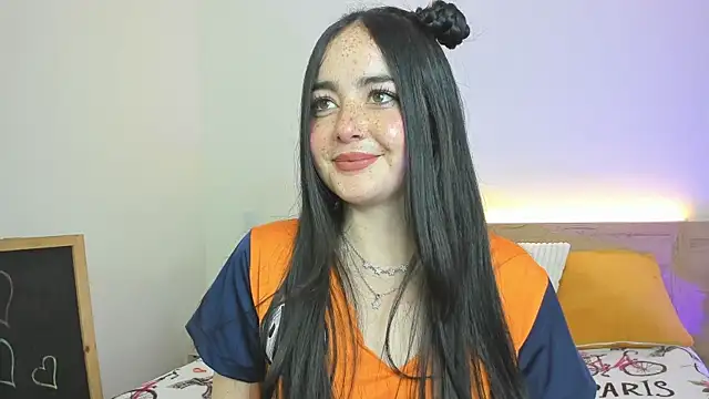 Snapshot of Ashleypetit chatting on June 2026 01:39:02 PM Ashleypetit online show from June 2026 01:39:02 PM
