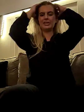 Luce-xxx1 online show from October 2025 04:42:01 AM