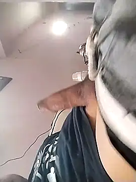 reycam97 online show from April 2026 02:23:01 PM