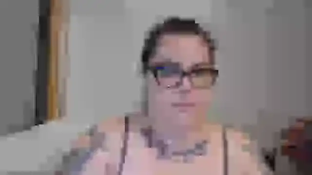 Snapshot of Eli_BBW chatting on September 2025 01:32:02 AM Eli BBW online show from September 2025 01:32:02 AM