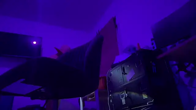 jasoncali305 online show from December 2025 09:18:02 AM