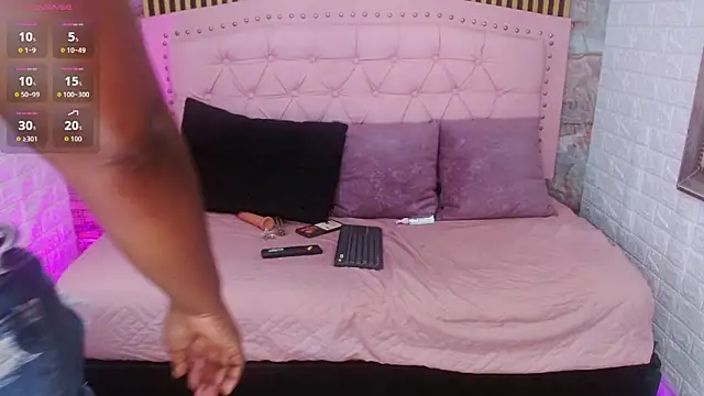 sheyla  ebony online show from November 2025 08:21:01 PM