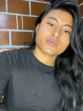 Michelle Narvaez online show from December 2025 12:18:01 AM