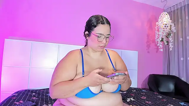 Aliciabloom online show from September 2025 12:50:02 PM