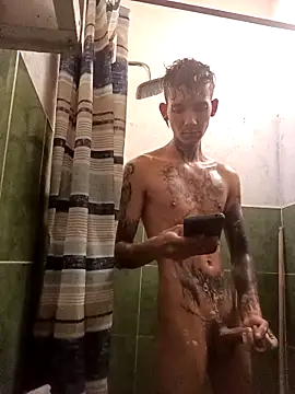 Snapshot of LaParKa31 chatting on November 2025 09:03:02 PM LaParKa31 online show from November 2025 09:03:02 PM