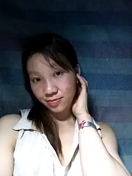 Snapshot of bonnie-00 chatting on April 2026 04:15:01 PM bonnie-00 online show from April 2026 04:15:01 PM