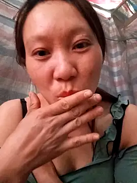 Snapshot of bonnie-00 chatting on May 2026 05:01:02 AM bonnie-00 online show from May 2026 05:01:02 AM