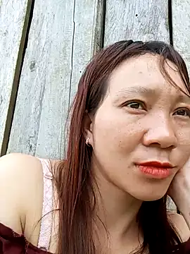 Snapshot of bonnie-00 chatting on May 2026 01:56:01 AM bonnie-00 online show from May 2026 01:56:01 AM