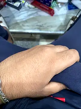 ali  ali210 online show from November 2025 01:54:02 PM