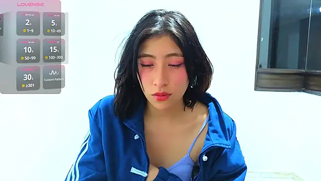 Sullyoonn online show from April 2026 03:53:01 AM