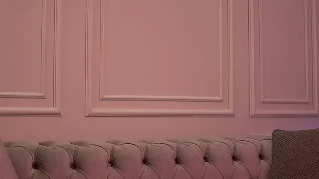 Snapshot of KatieHayes chatting on November 2025 06:41:02 PM KatieHayes online show from November 2025 06:41:02 PM