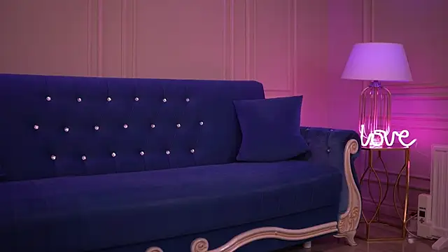 Snapshot of KatieHayes chatting on February 2026 07:18:01 PM KatieHayes online show from February 2026 07:18:01 PM