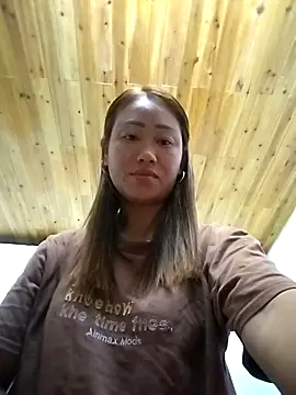 Snapshot of Dung_x chatting on September 2025 10:57:01 PM Dung x online show from September 2025 10:57:01 PM