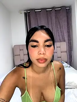 karolaalcendra online show from October 2025 04:15:01 AM