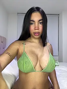 karolaalcendra online show from April 2026 02:58:01 AM