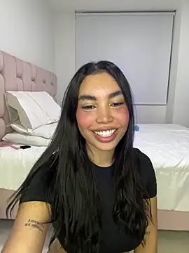 karolaalcendra online show from April 2026 12:13:02 AM