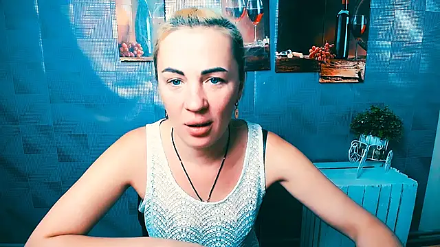 EmmaCat  online show from October 2025 07:21:01 AM