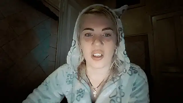 EmmaCat  online show from February 2026 04:15:02 PM