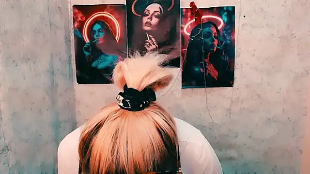 EmmaCat  online show from March 2026 05:02:01 AM