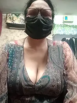 thehotlady online show from February 2026 03:22:02 AM