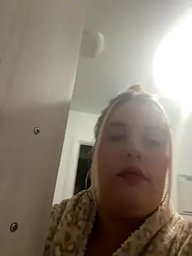 Snapshot of curvymilf2000 chatting on October 2025 07:34:01 PM curvymilf2000 online show from October 2025 07:34:01 PM