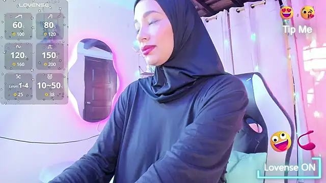 ShanaJamil online show from October 2025 12:12:02 PM