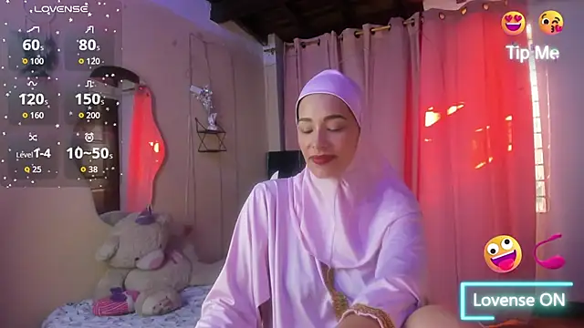 ShanaJamil online show from November 2025 12:17:01 PM