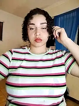 Snapshot of Julie_wallace chatting on October 2025 03:58:02 PM Julie wallace online show from October 2025 03:58:02 PM