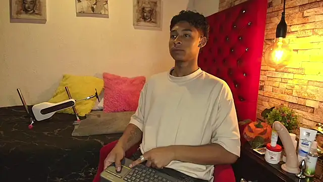 CoffeNaughty nom online show from October 2025 04:24:01 AM