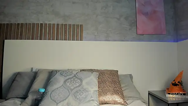 Amber Santana online show from October 2025 09:15:02 PM