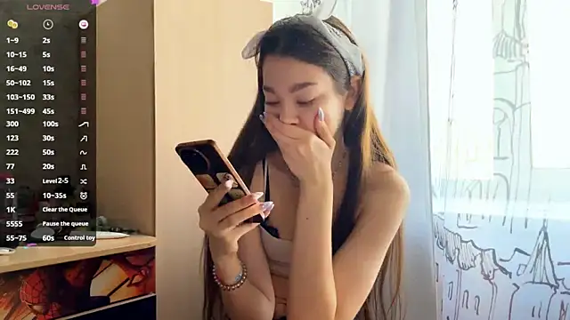 Cuteviola online show from April 2026 12:27:01 AM