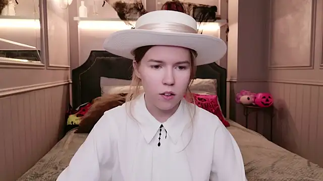 Alida Brice online show from November 2025 05:52:02 AM