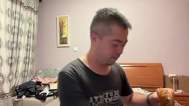 Snapshot of Mr_Dog chatting on September 2025 11:11:01 AM Mr Dog online show from September 2025 11:11:01 AM