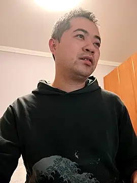 Snapshot of Mr_Dog chatting on November 2025 12:16:01 PM Mr Dog online show from November 2025 12:16:01 PM