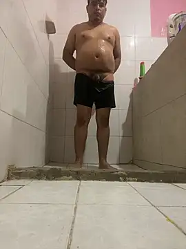 Snapshot of RangingWarranty chatting on November 2025 08:00:01 PM RangingWarranty online show from November 2025 08:00:01 PM