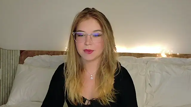 Lilith Bonheur online show from February 2026 02:59:02 PM