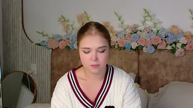 Snapshot of Lilith_Bonheur chatting on April 2026 02:33:01 PM Lilith Bonheur online show from April 2026 02:33:01 PM