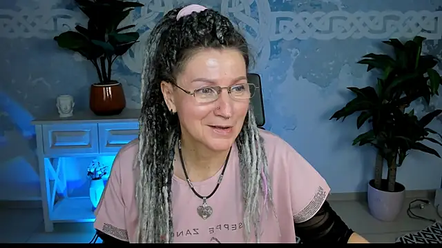 Snapshot of UmaSpace chatting on November 2025 06:14:01 AM UmaSpace online show from November 2025 06:14:01 AM