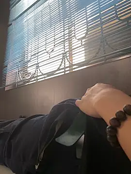 Snapshot of vila25cm chatting on September 2025 05:07:01 AM vila25cm online show from September 2025 05:07:01 AM