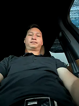 Snapshot of CZpublic chatting on October 2025 11:27:02 PM CZpublic online show from October 2025 11:27:02 PM