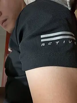 Snapshot of CZpublic chatting on October 2025 01:33:02 PM CZpublic online show from October 2025 01:33:02 PM