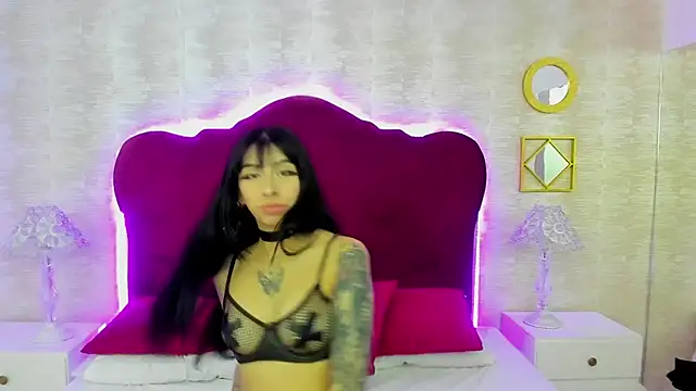 LaylaaDoll online show from October 2025 05:44:02 PM