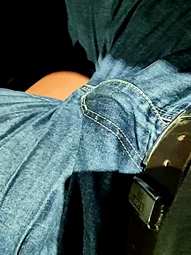 Snapshot of lickingspecilist chatting on September 2025 12:40:02 PM lickingspecilist online show from September 2025 12:40:02 PM