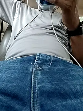 Snapshot of lickingspecilist chatting on October 2025 10:57:02 AM lickingspecilist online show from October 2025 10:57:02 AM