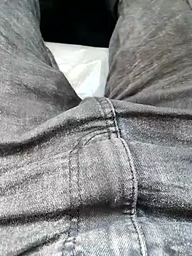 Snapshot of lickingspecilist chatting on November 2025 10:48:02 AM lickingspecilist online show from November 2025 10:48:02 AM